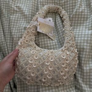 NWT Tj maxx viral beaded flower bag